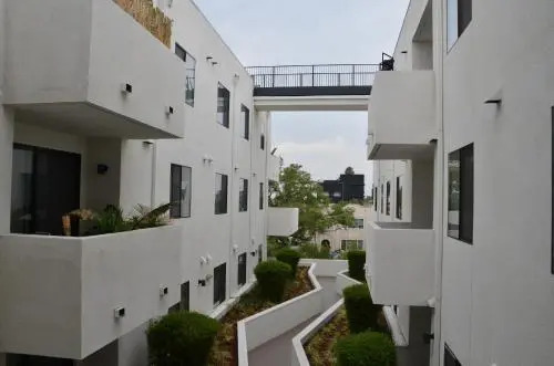 Hollywood Education Square 30 Day Rentals