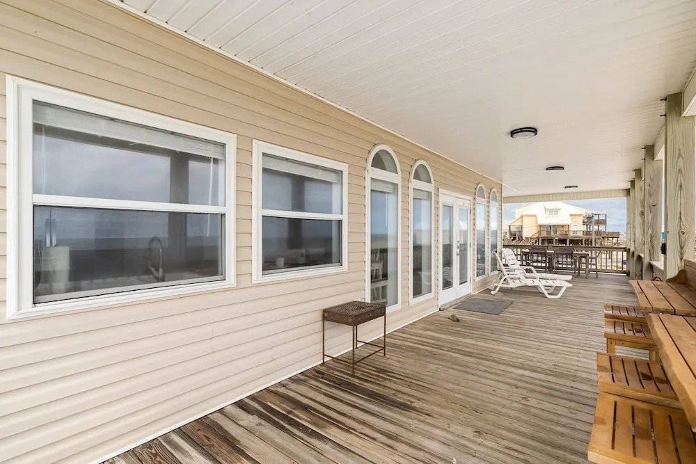 Marisol - Pet Friendly And Gulf Front! Enjoy The Large Deck With Amazing Views! 3 Bedroom Home by RedAwning