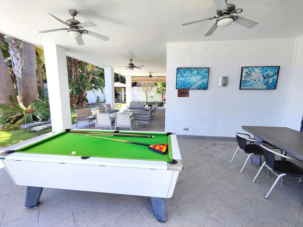 Large Group Puerto Banus 10 Rooms Pool