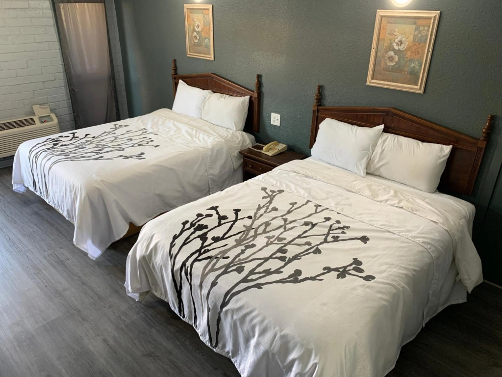 Knights Inn Tyler