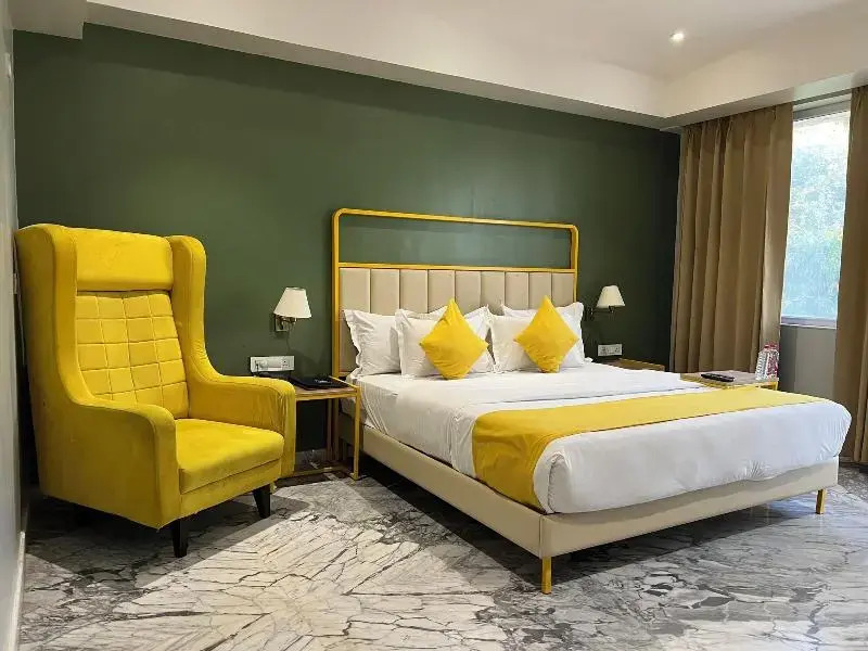 Phoenix Unmatched Comfort - Hotel Near Fateh Sagar Lake Udaipur