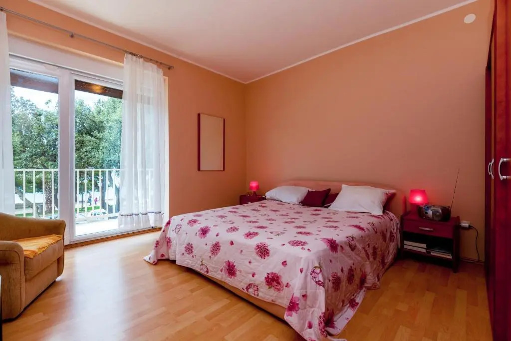 Charming Crikvenica Beachfront Apartment