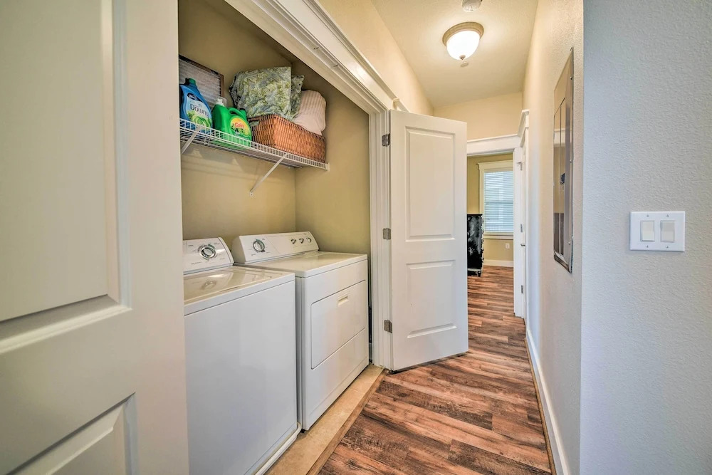 Beach Days & Resort-style Fun! Galveston Retreat