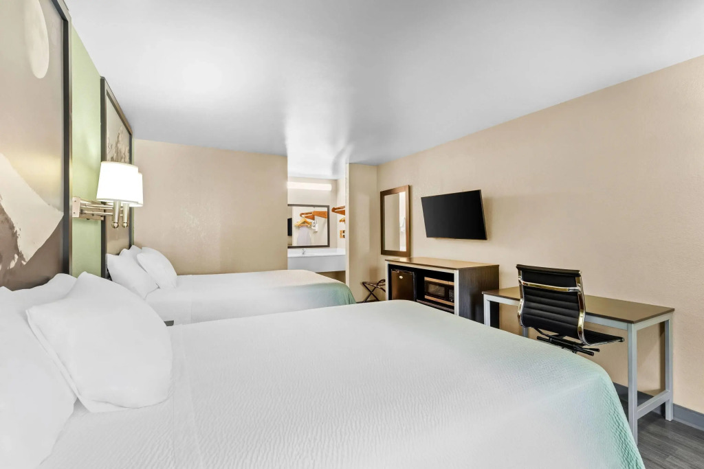 Super 8 by Wyndham Acworth/Atlanta Area