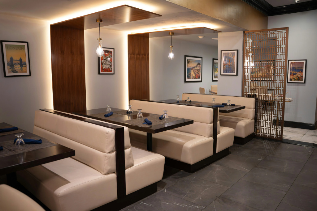 The Roslyn, Tapestry Collection by Hilton