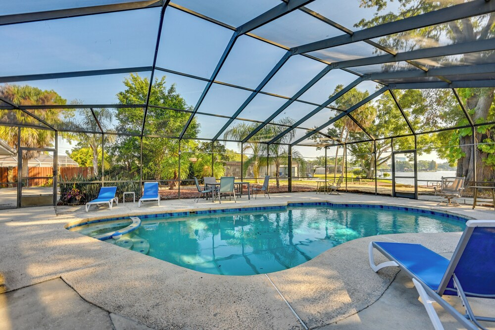 Dock & Beautiful Views! Spacious Bellows Lake Gem