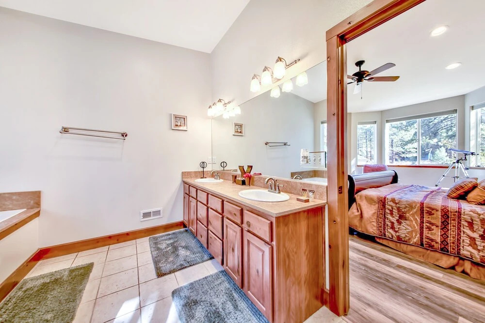Tahoe  In The Pines 4 Bedroom Home