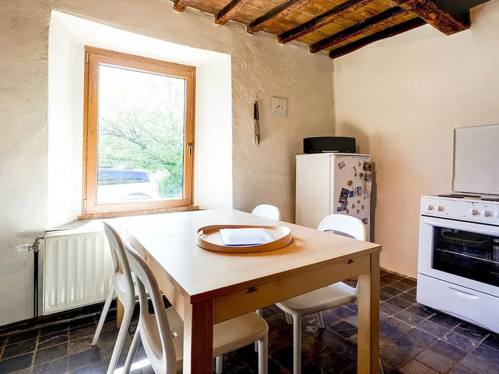 Cozy Holiday Home in Gros-Fays with Terrace