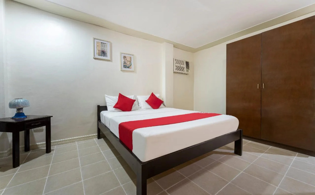 OYO 497 Paradise Hotel