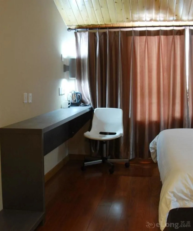 Xunji Hotel