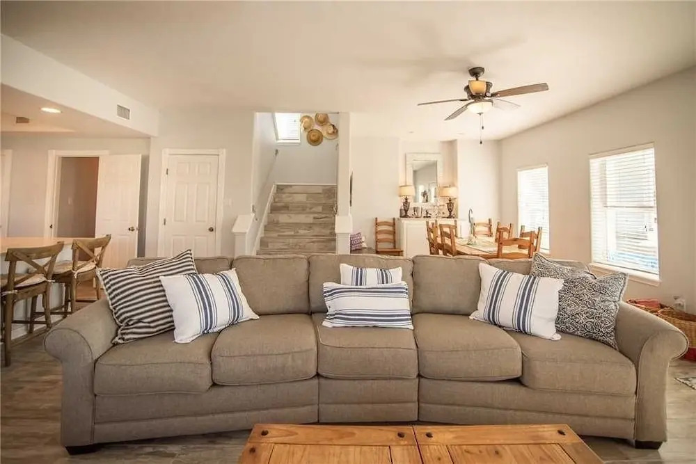 228 Mustang Royale - 4 Br Home
