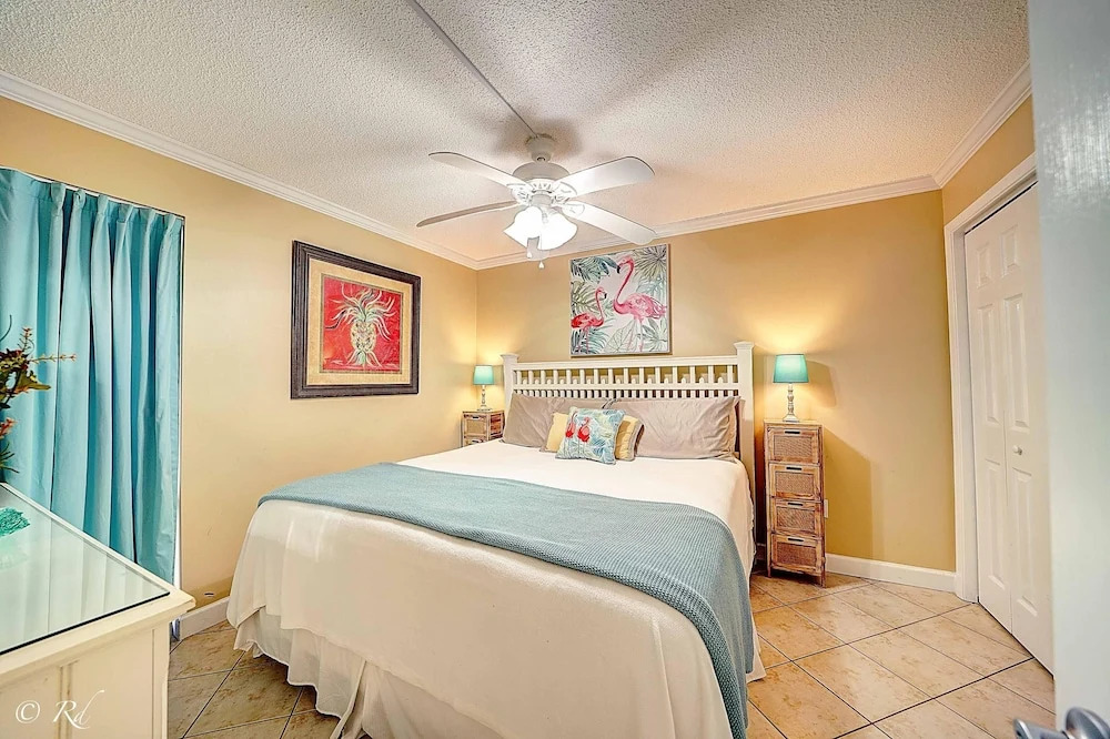 Edgewater 1008-3