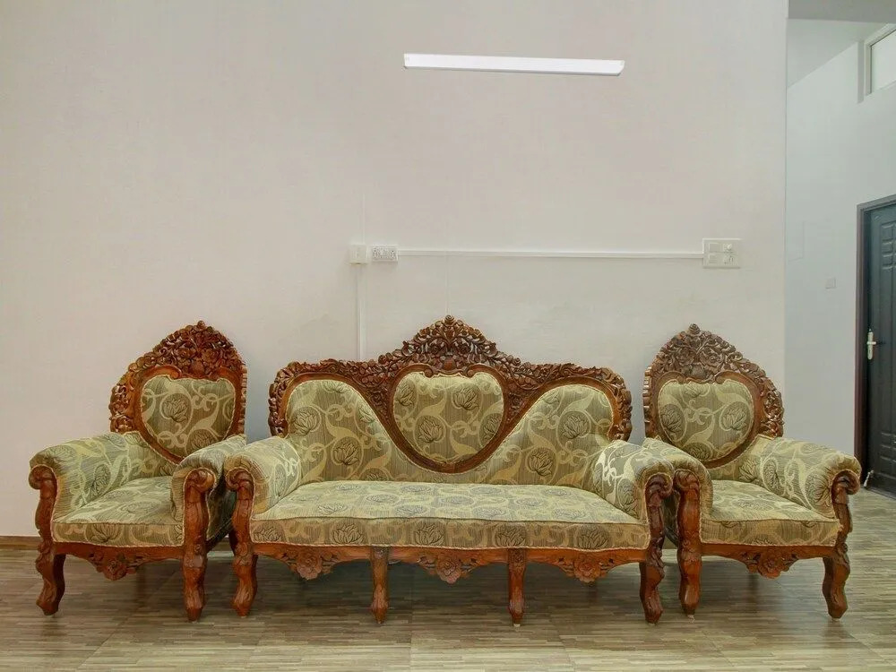 OYO 12069 Rankghas Residency