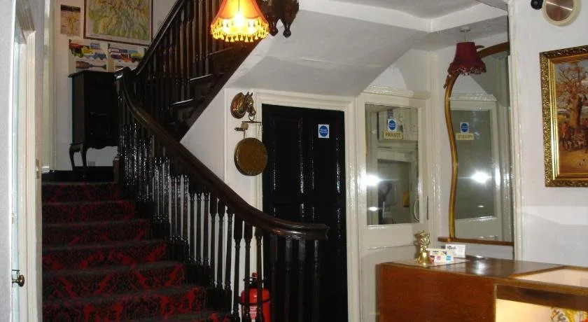 Highgate Hotel