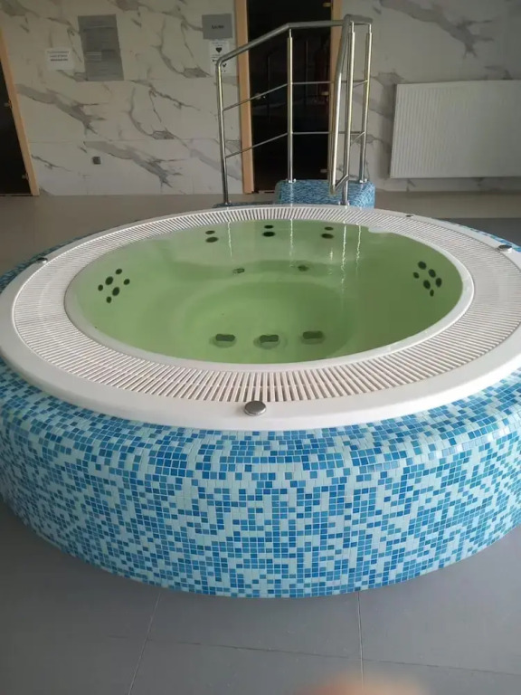 Comfortable Apartment, Indoor Pool and Sauna
