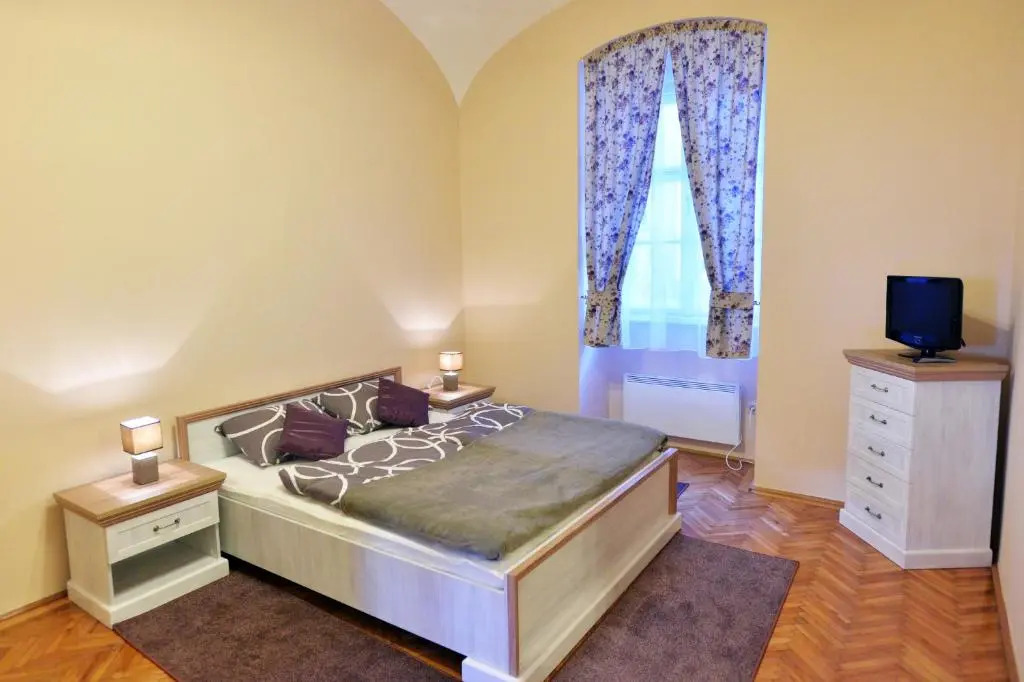 Főtér Apartman