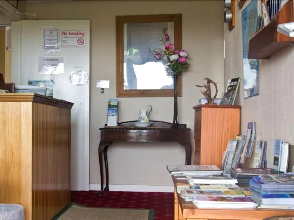 Coral Gables Guesthouse & Campsite
