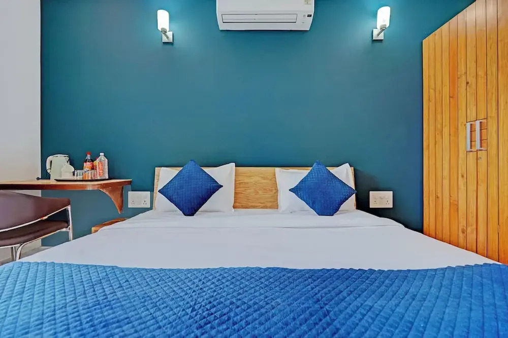 Madstays Hotel - Medicity Near Medanta Hospital