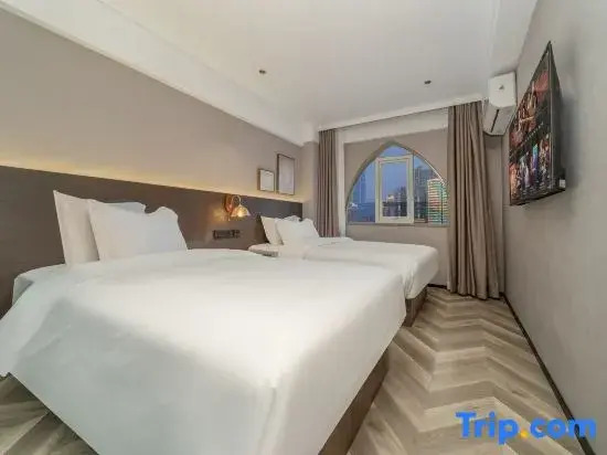 The Andaman Star Trek Hotel (3rd Street, two alleys, Chaoyang Plaza, Nanning)