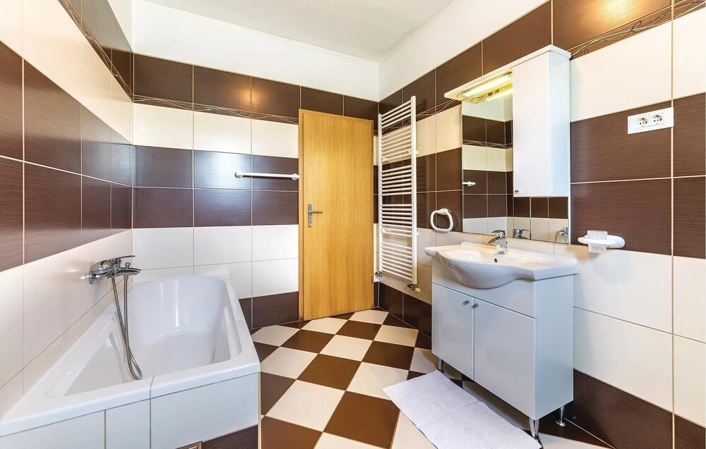 3 Bedroom Gorgeous Home In Putini