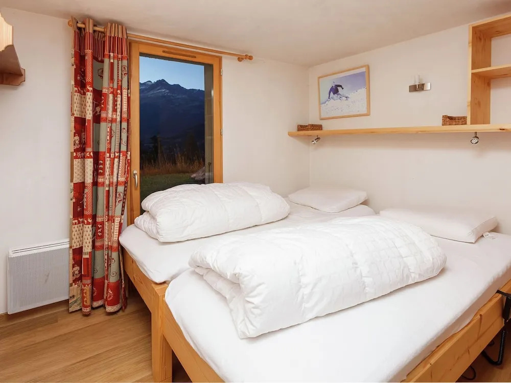 Cozy Holiday Home in Valfrejus near Ski Lift