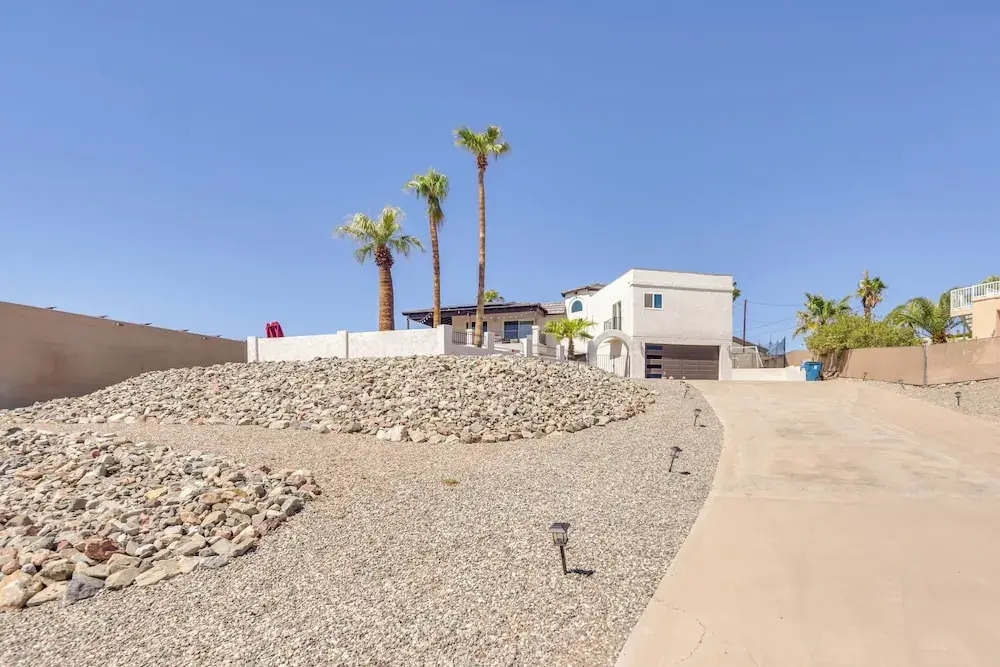 2 Mi to Lake Havasu & Dtwn: Home w/ Game Room!