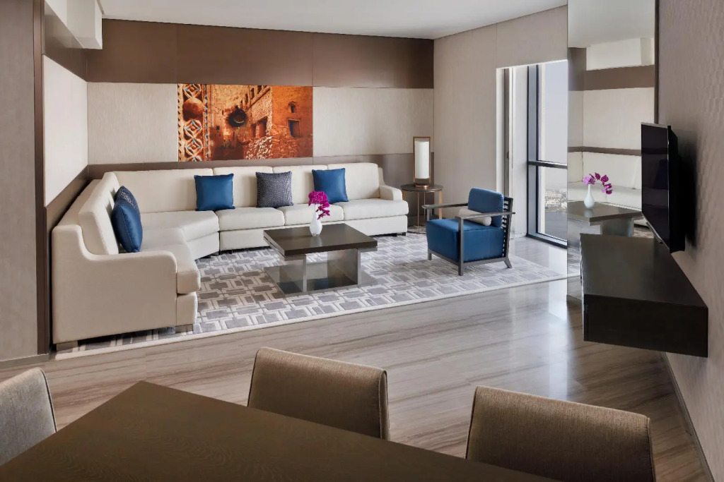 Hyatt Regency Creek Heights Residences