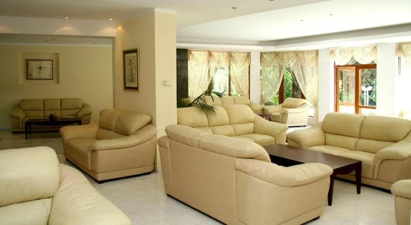 Oasis Park Hotel