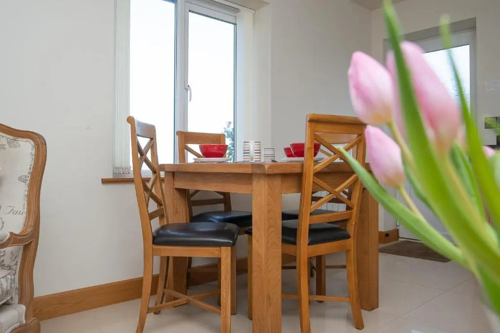 Finest Retreats - Sea Views Cottage