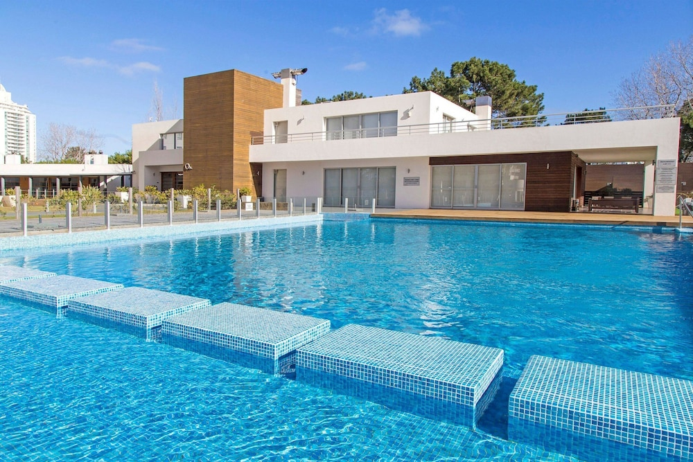 Oceana Suites Ocean Drive