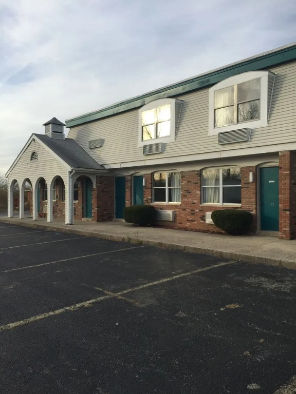 Red Carpet Inn Piqua