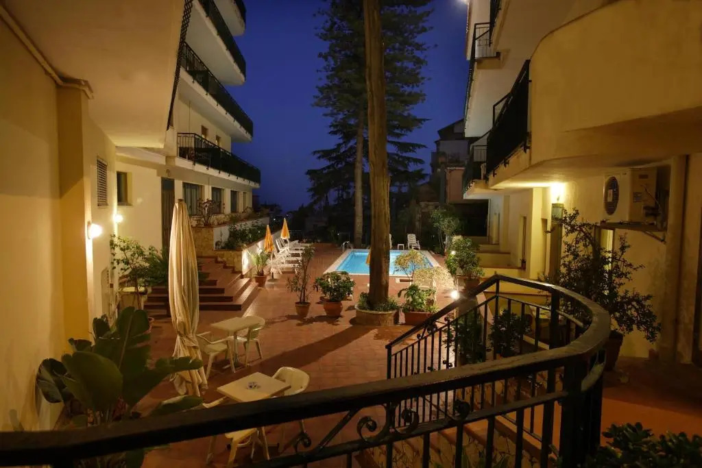 Hotel Soleado