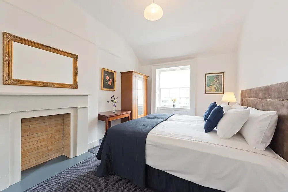 Henrietta Suites City Centre
