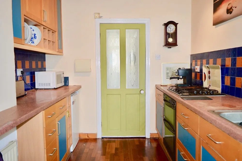 1 Bedroom Terraced House in Bristol
