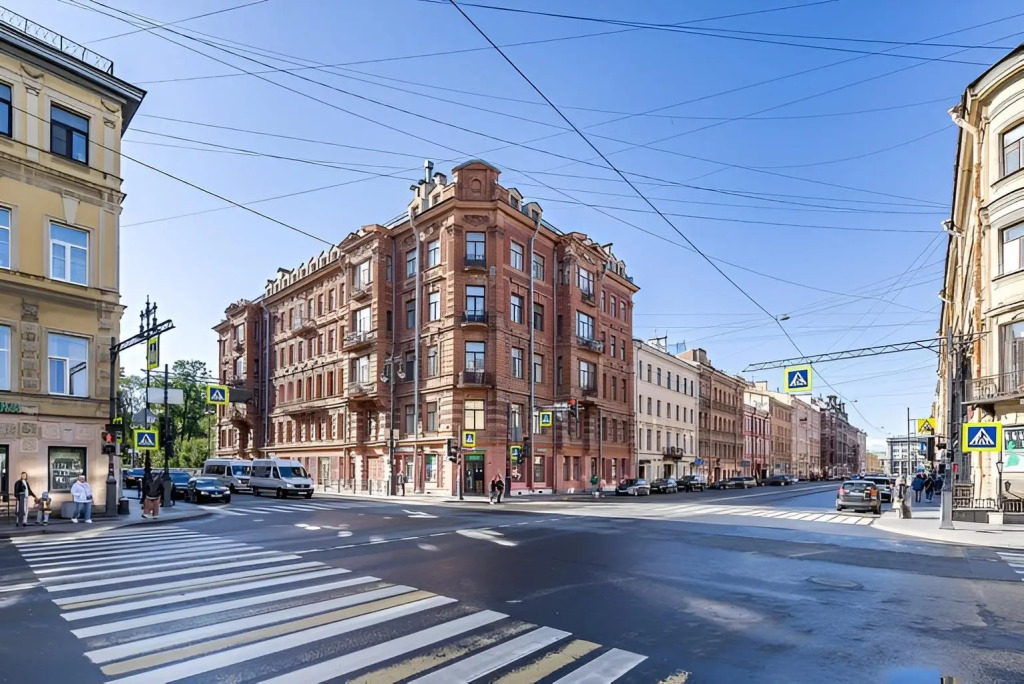 Метры в центре на улице Жуковского 21