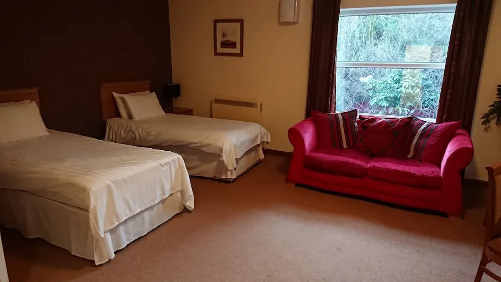 The Gilvenbank Hotel