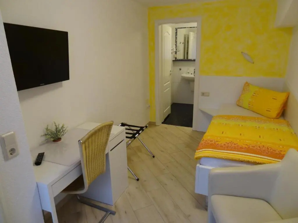 Hotel und Pension Am Burchardikloster