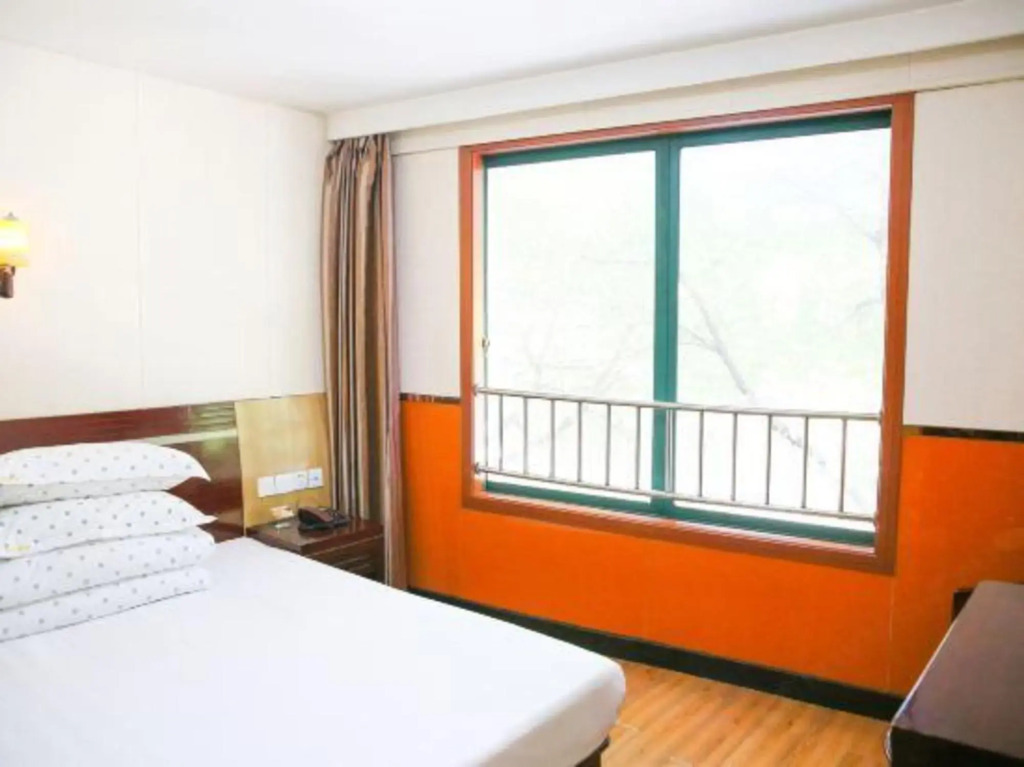Jinghe Hostel