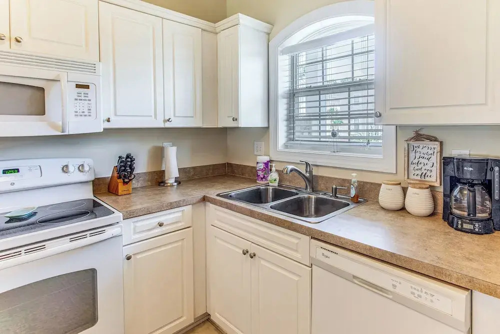 Relaxing Condo w/ Pool Near Beach & Casino