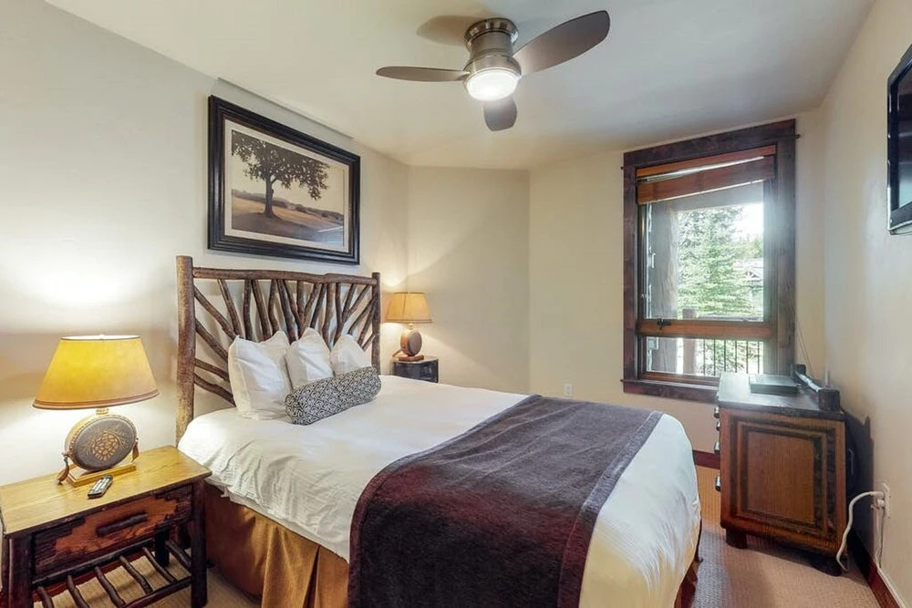 Luxury 2 Bedroom Ski in, Ski out Condo in Breckenridge with Shared Pool, Hot Tub, Arcade, and Bar