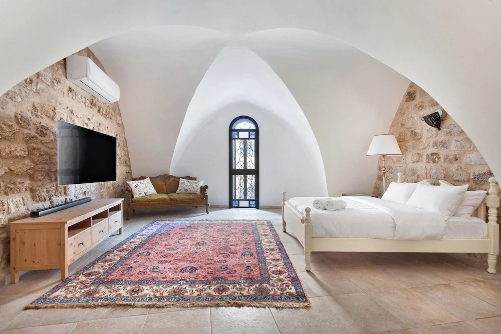 Welcome to Old Jaffa - stay at my place