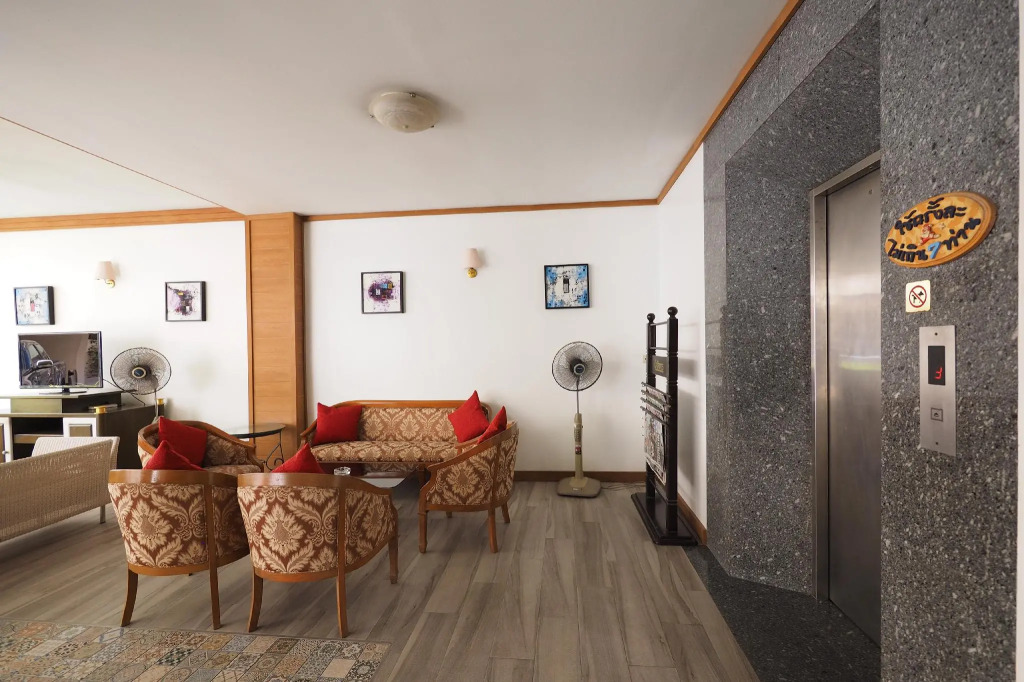 Paisiri Hotel