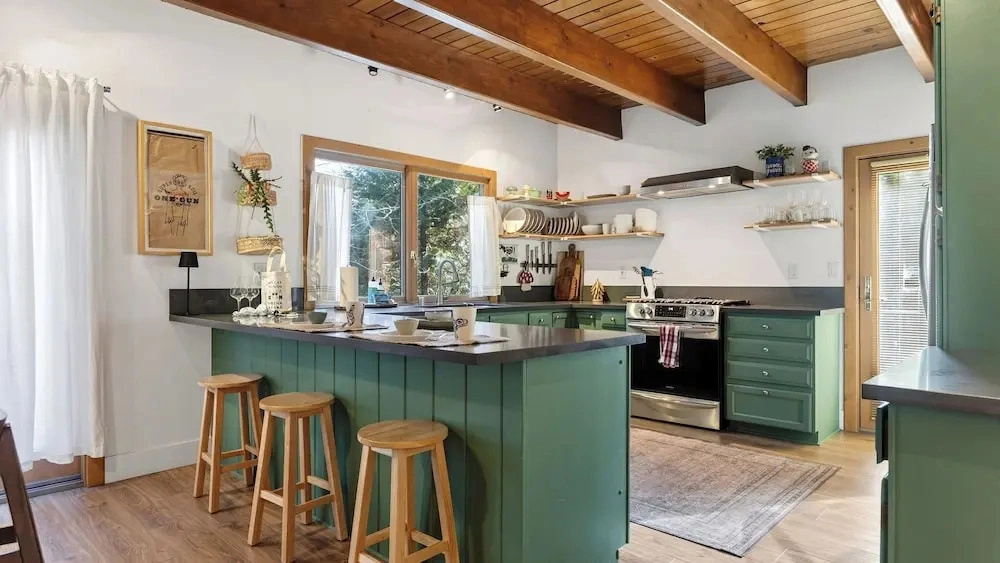 Bernina by Avantstay A-frame Cabin + Game Loft + Fireplace + Deck Near Lake Arrowhead