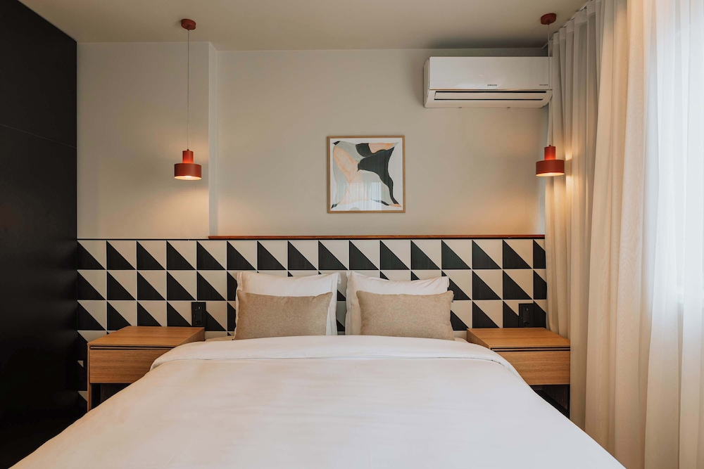 Central Boulevard Apartments by Olala Homes