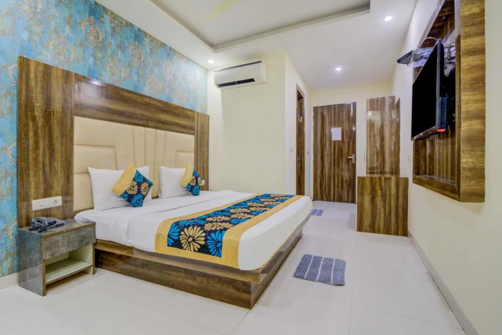 Hotel HSP Suites - Near IGI Airport, New Delhi