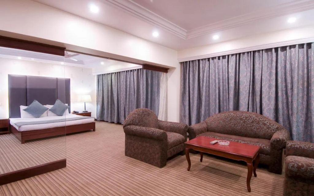 Hotel Celebration