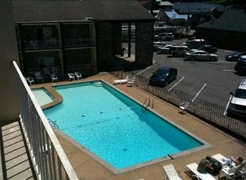 Riverside Motor Lodge