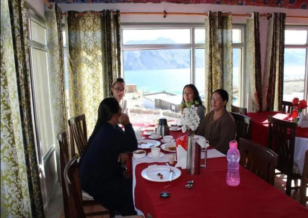 Pangong Paradise