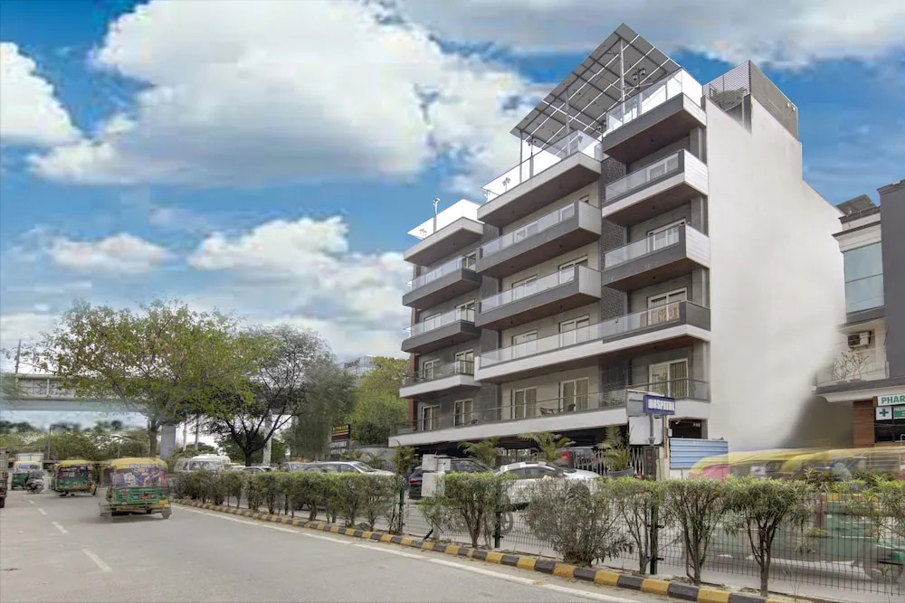 Stepstones Hotels and Inn-DLF PHASE 3 GURGAON