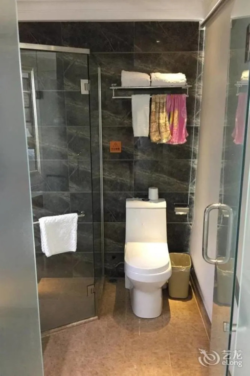 Taibaofeng Hotel